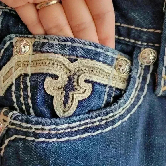 Rock Revival Avery Straight Jeans - Size 29 Blue (8" Rise) Med Wash Embroidered - Picture 3 of 16